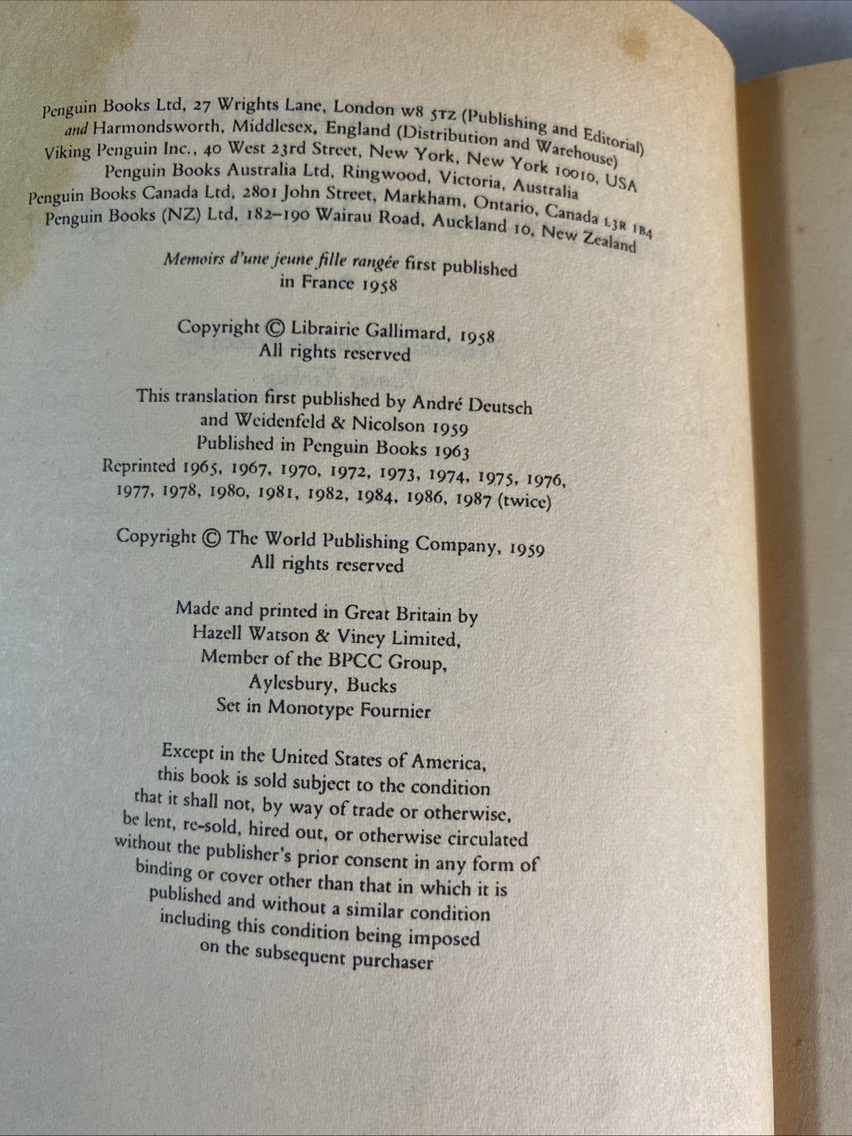 Memoirs of a Dutiful Daughter by Simone de Beauvoir